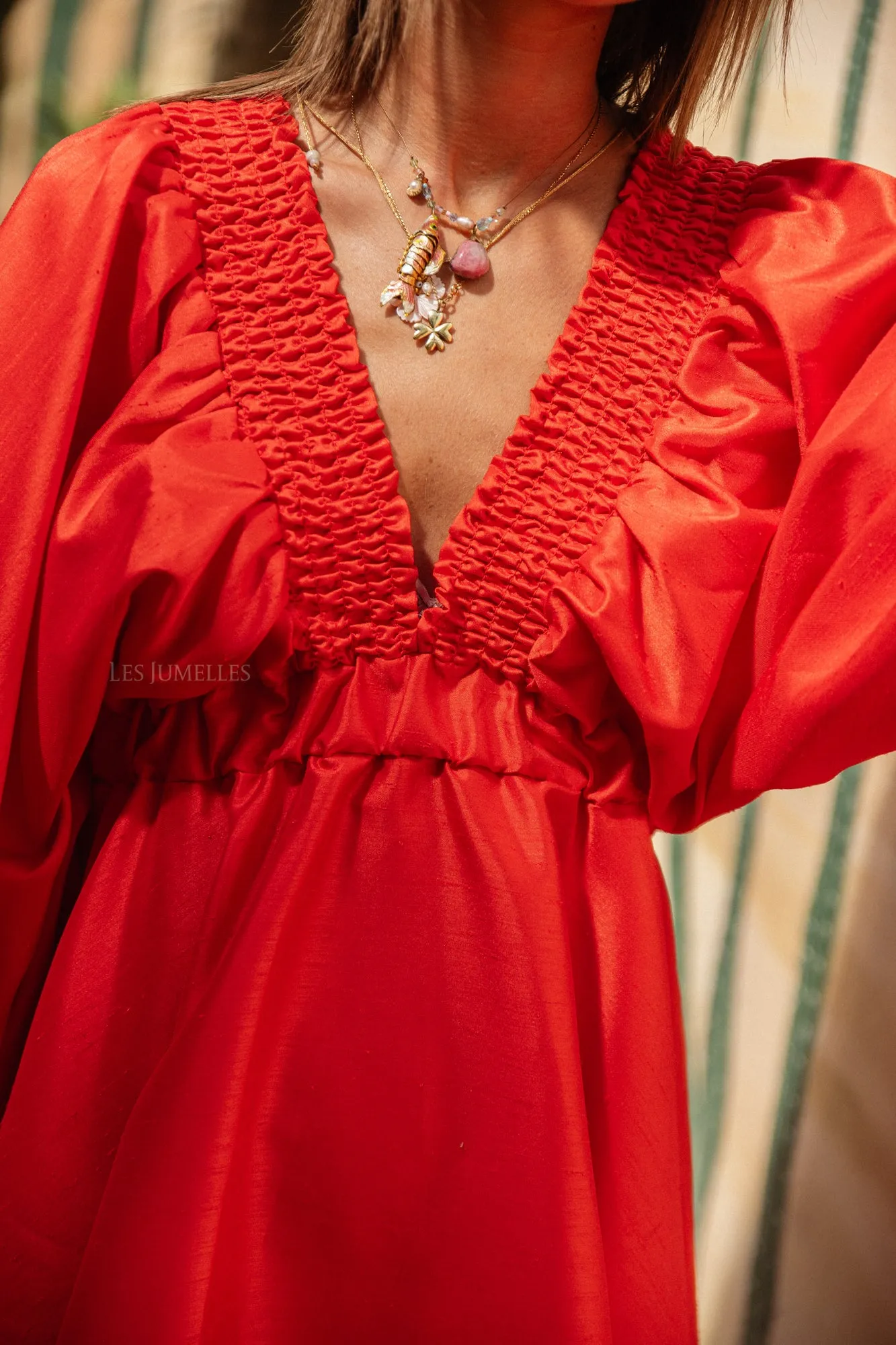 Ella V-neck short dress red