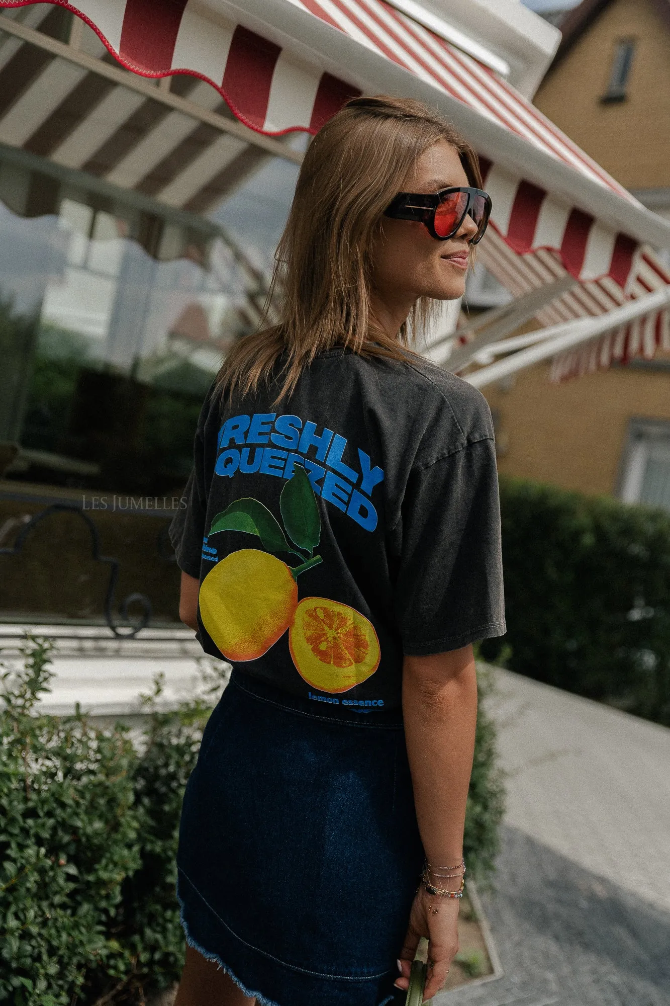 Lemon T-shirt washed black
