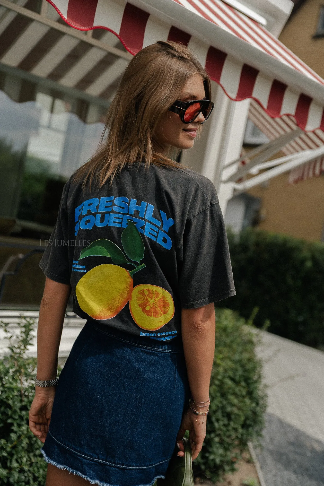Lemon T-shirt washed black