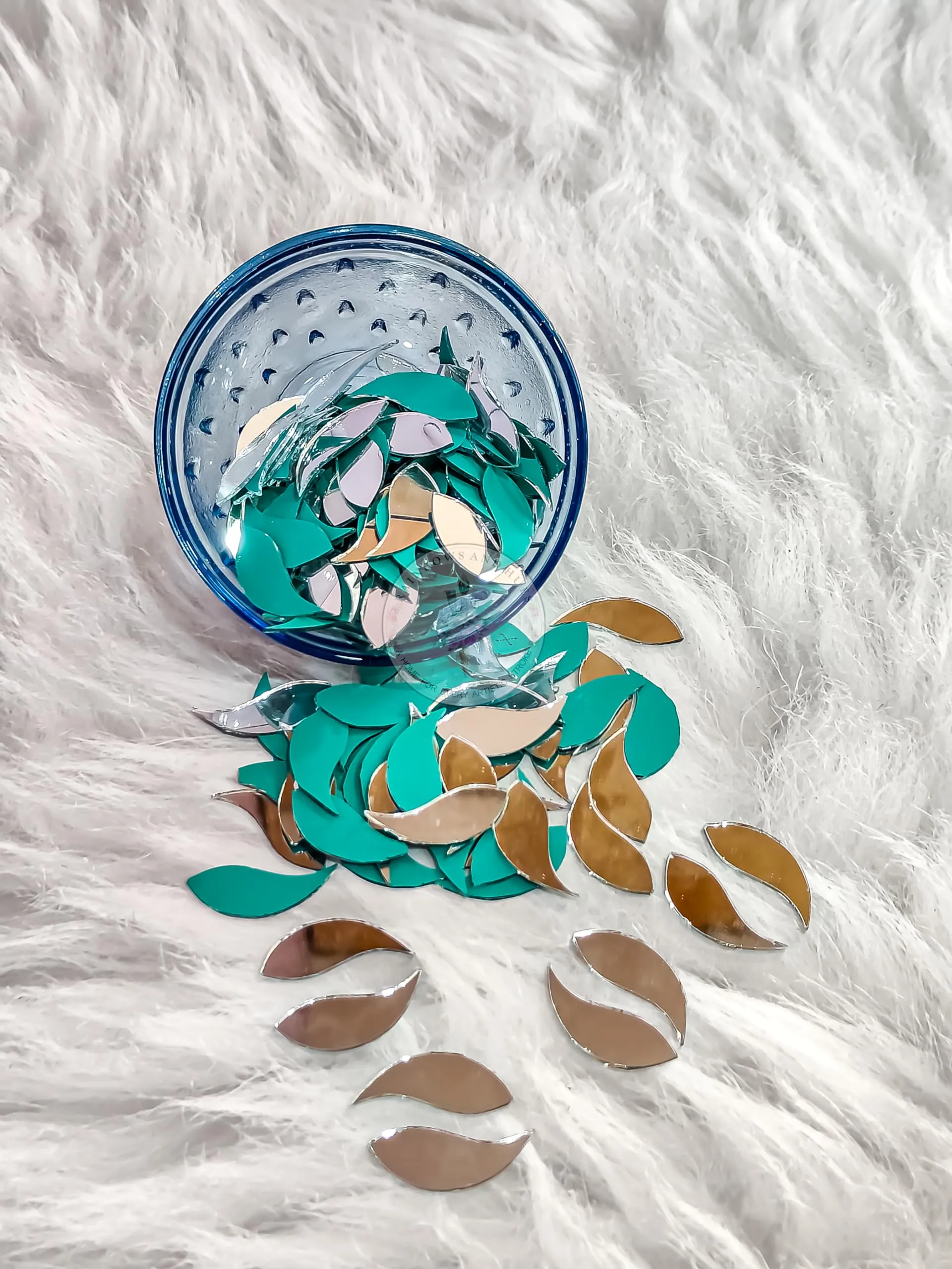 R&H Craft Mirrors Paisley Shape 100 Grams for LIPPAN Art, Mirror Art, MUD and Mirror Art, Craft, Mosaic Art, Home Decorations ETC (3 CM)